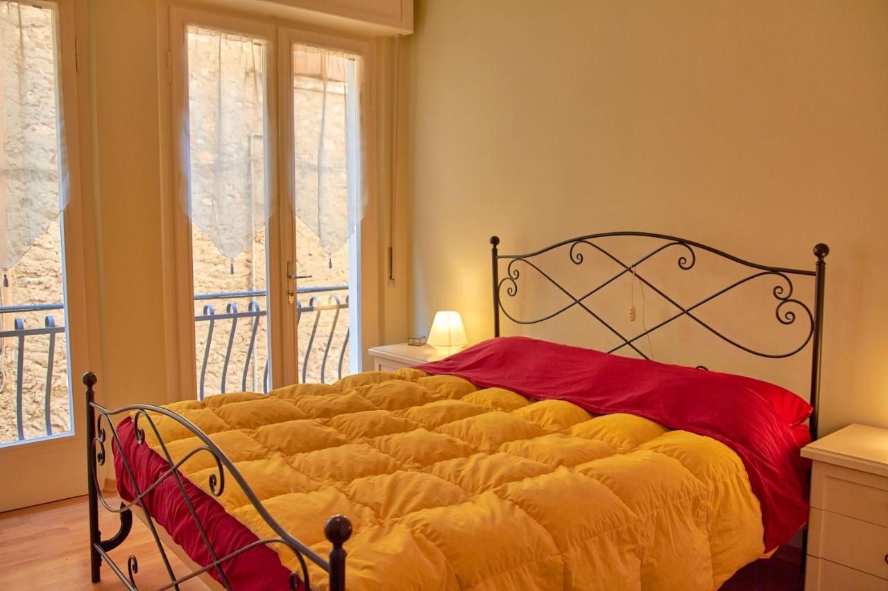 Apartmentsgarda - Residenza Dei Navigatori 토리델베나코 외부 사진