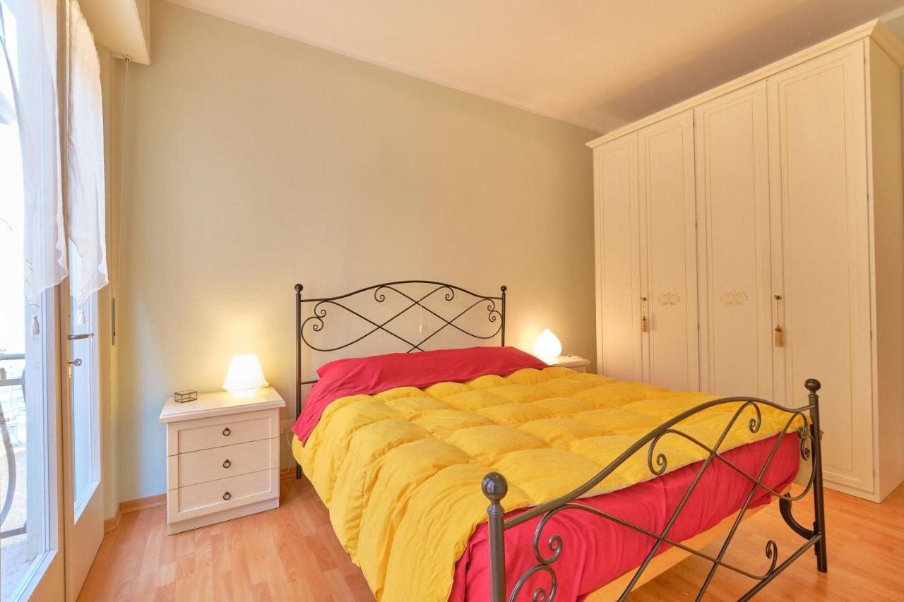 Apartmentsgarda - Residenza Dei Navigatori 토리델베나코 외부 사진