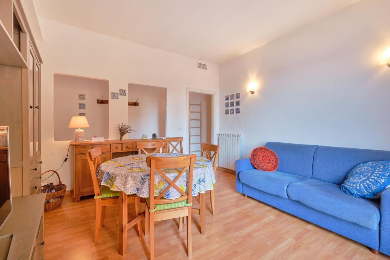 Apartmentsgarda - Residenza Dei Navigatori 토리델베나코 외부 사진
